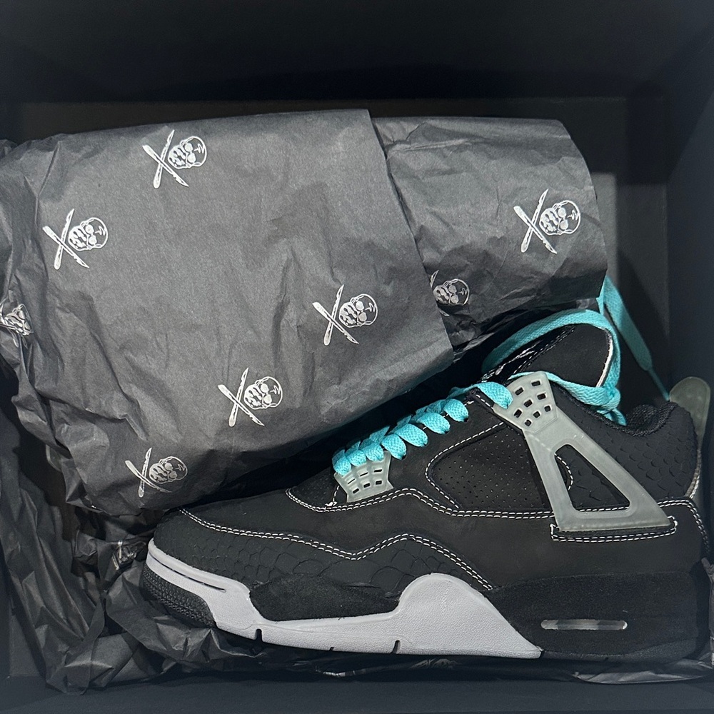 Air Jordan 4 Flight-Shoe surgeon